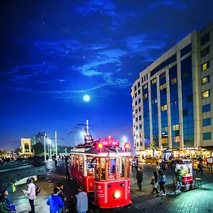 4* מלון Taksim Square